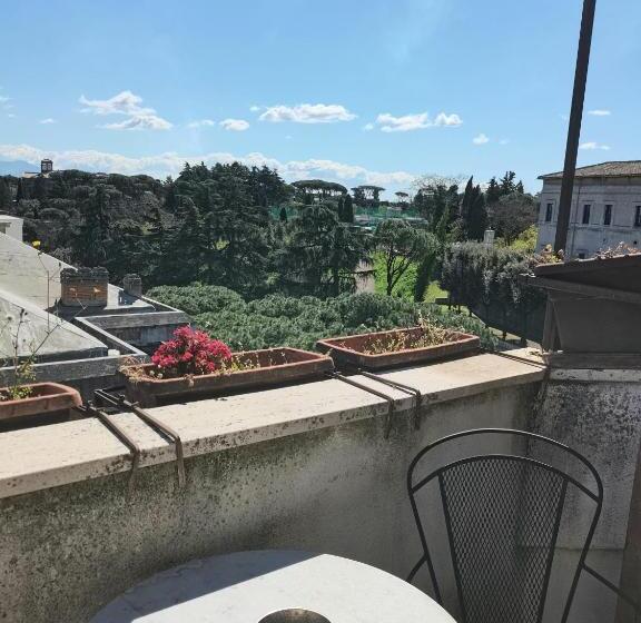 سوئیت با بالکن, Maison Giulivia A San Pietro