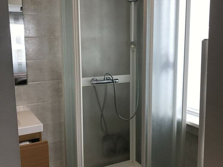 اتاق استاندارد, Snorri's Guesthouse