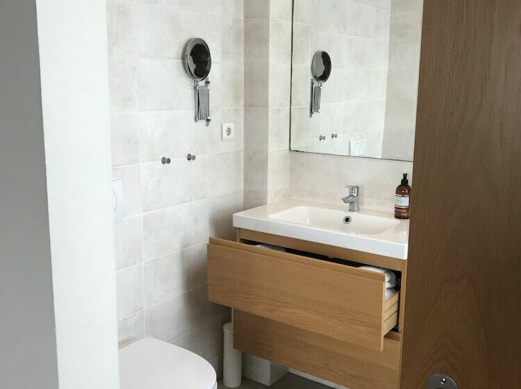 اتاق استاندارد, Snorri's Guesthouse