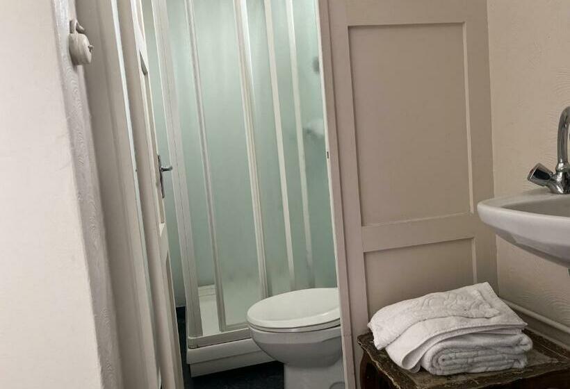 اتاق استاندارد, Snorri's Guesthouse