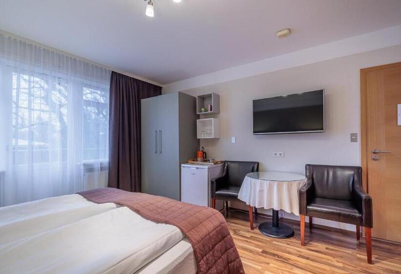 اتاق لوکس با بالکن, Snorri's Guesthouse