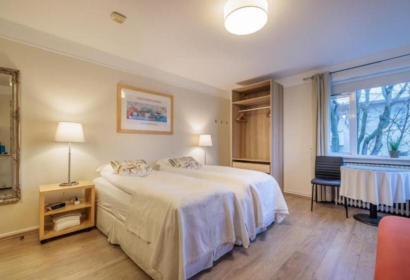 اتاق استاندارد سه نفره, Snorri's Guesthouse
