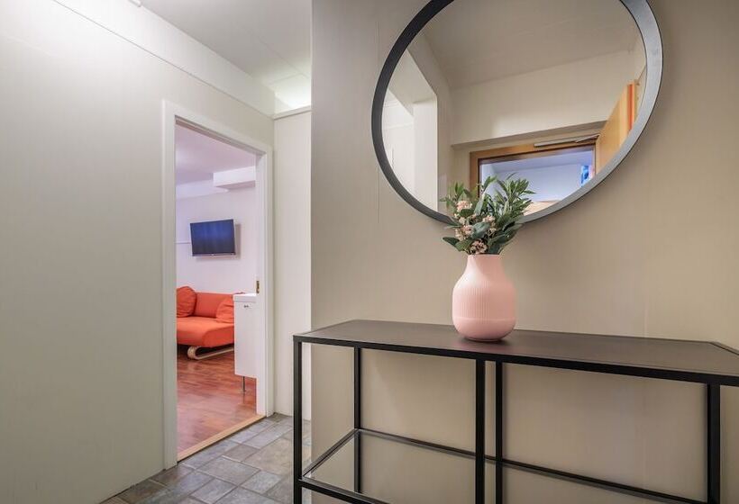 اتاق خانوادگی, Snorri's Guesthouse