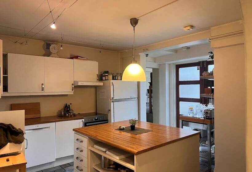 اتاق استاندارد, Snorri's Guesthouse