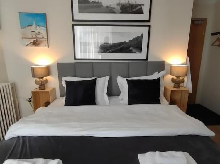 اتاق استاندارد با سرویس بهداشتی مشترک, Snorri's Guesthouse