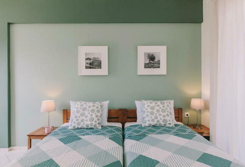 标准工作室, Xenion Ioannina