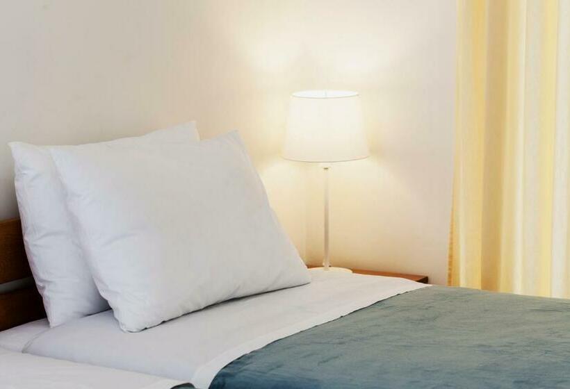 标准工作室, Xenion Ioannina