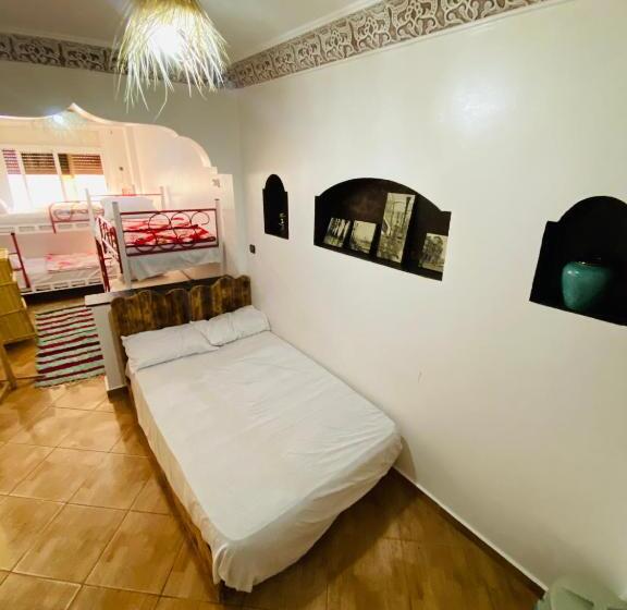 共用房间的床, Azoul Surf Hostel Taghazout