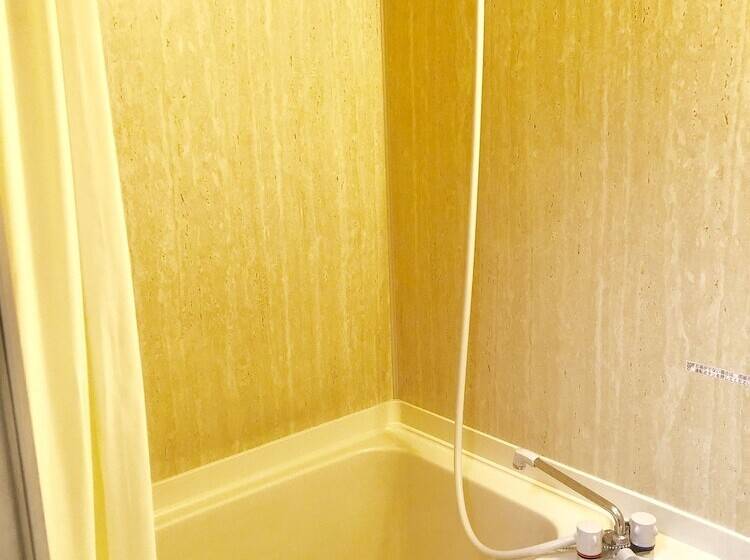 اتاق استاندارد یک نفره, Hendakara