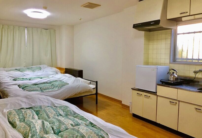 اتاق استاندارد چهار تخته, Hendakara