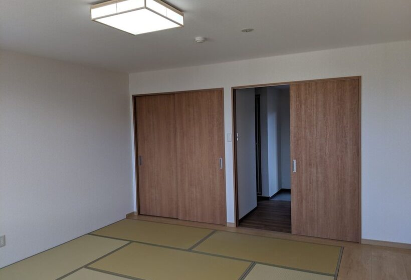 اتاق کلاسیک چهارنفره, Machi No