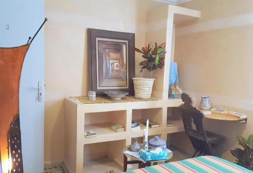 اتاق استاندارد با سرویس بهداشتی مشترک, Art Riad Au Bord De La Mer