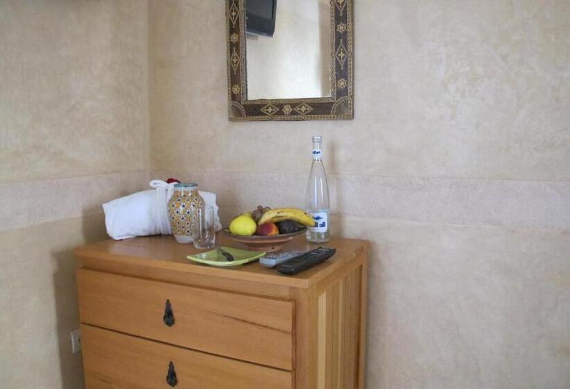 带共用浴室的标准房间, Art Riad Au Bord De La Mer