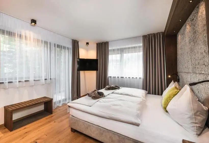 ファミリーステューディオ, Boutique Hotel Planlim