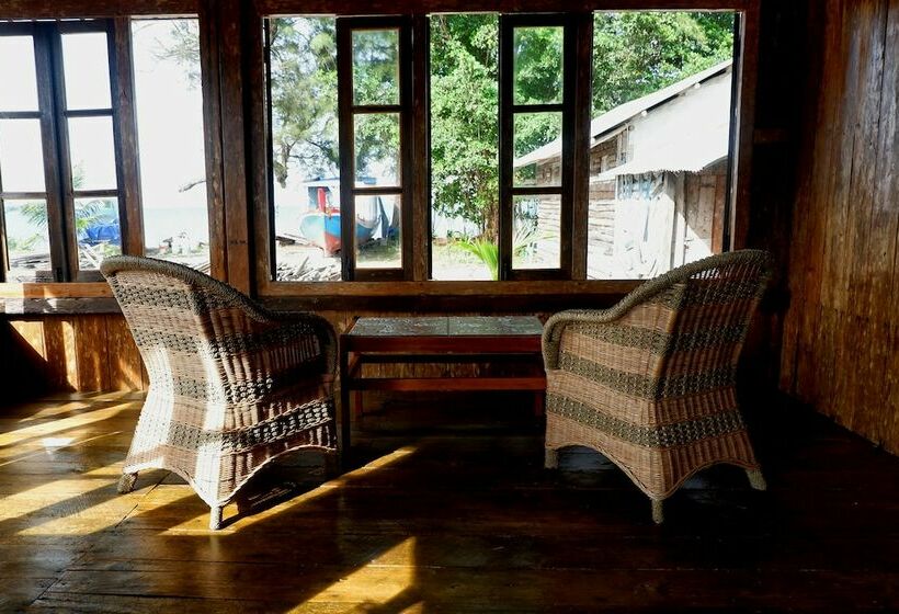 חדר דלוקס, Rock And Wreck Dive Resort