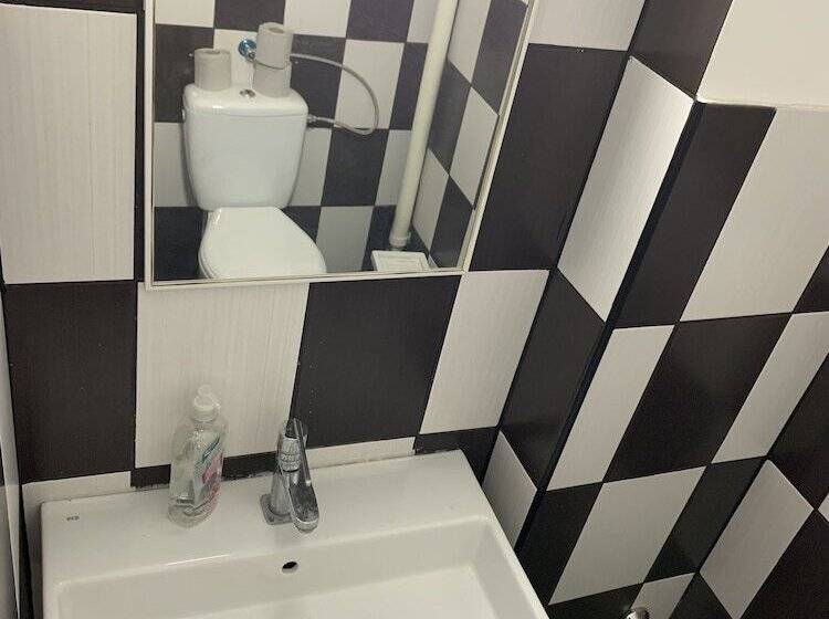 تختخواب در اتاق مشترک, Gng Home 2   Hostel