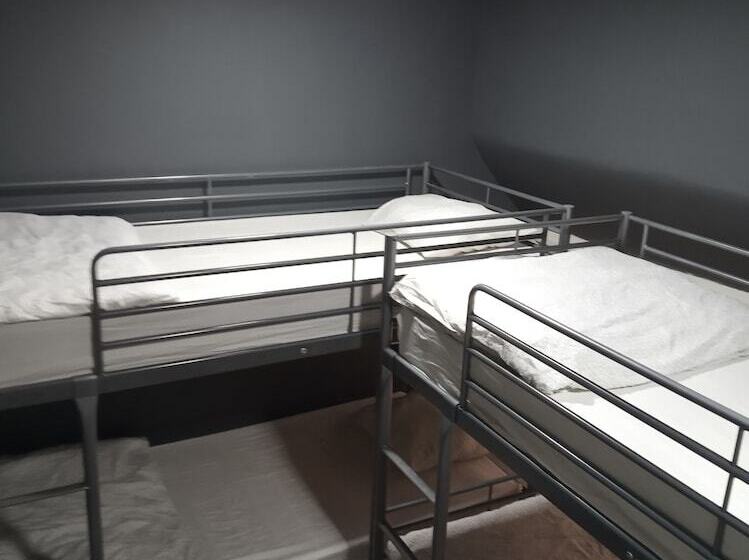 تختخواب در اتاق مشترک, Gng Home 2   Hostel