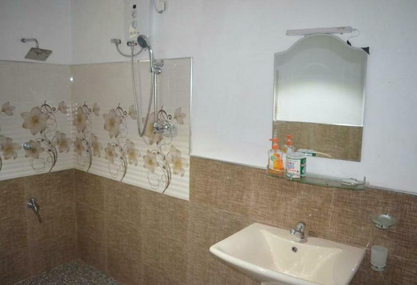 经济房, Green Garden Resort