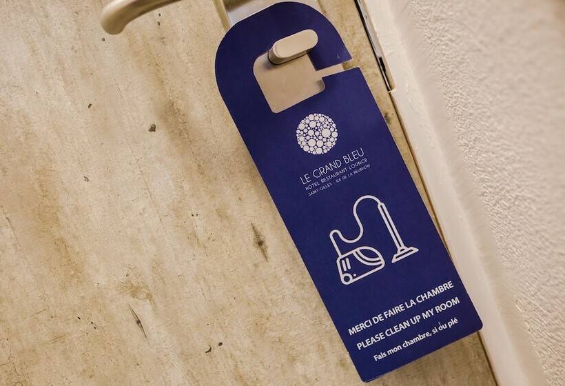 اتاق استاندارد سه نفره, Hôtel Le Grand Bleu