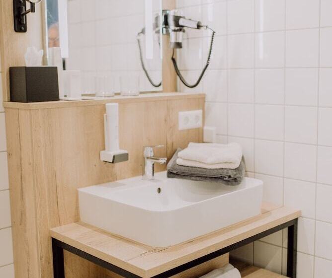 اتاق استاندارد, Jann Von Norderney