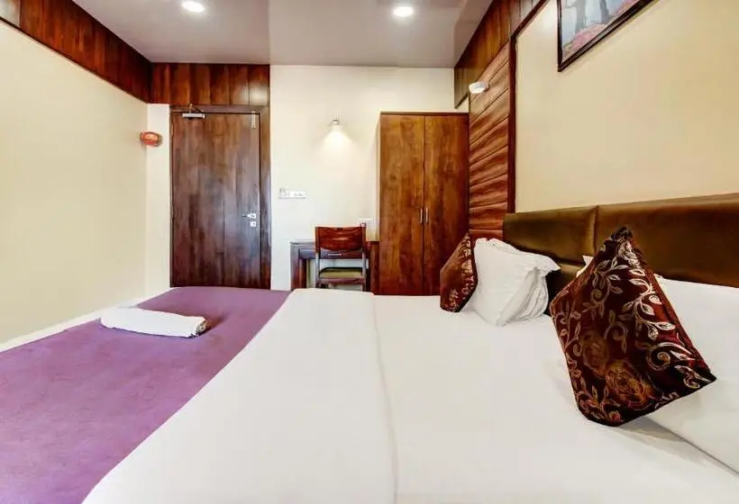 Quarto Deluxe, Shree Daan