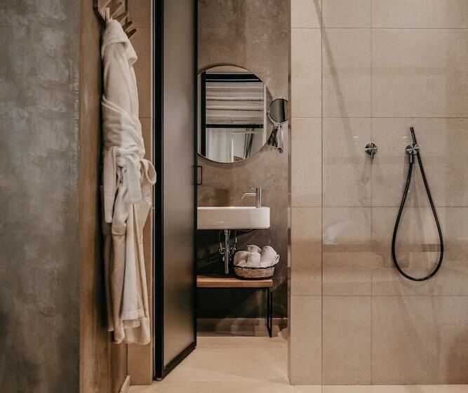 高级套房, Susafa