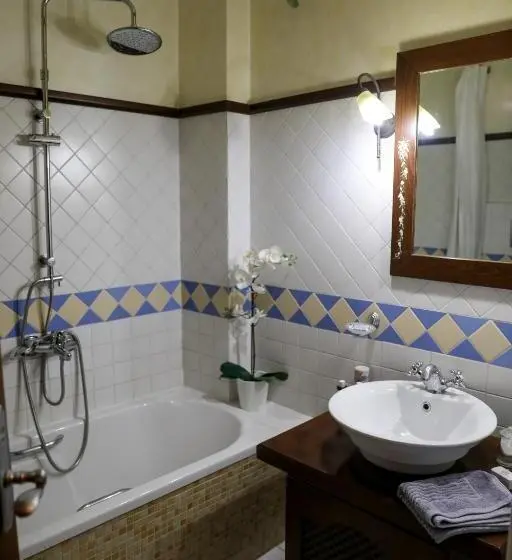 スイート, Boutique Hotel Palea Poli