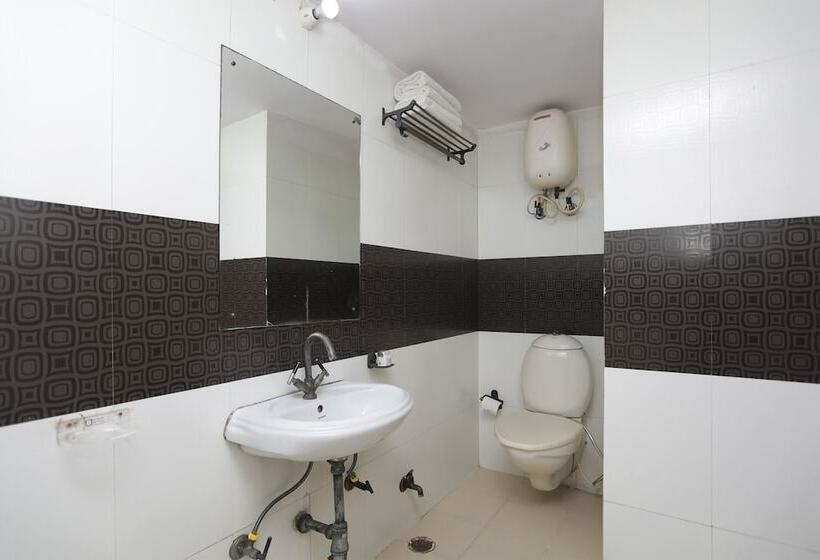 Standard Room, Capital O 14451 The Residency