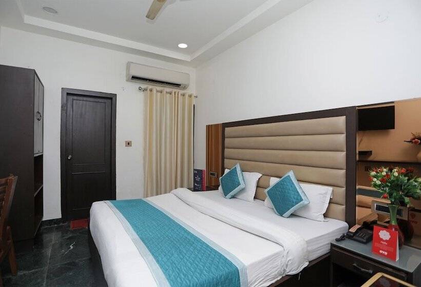 Standard Room, Capital O 14451 The Residency