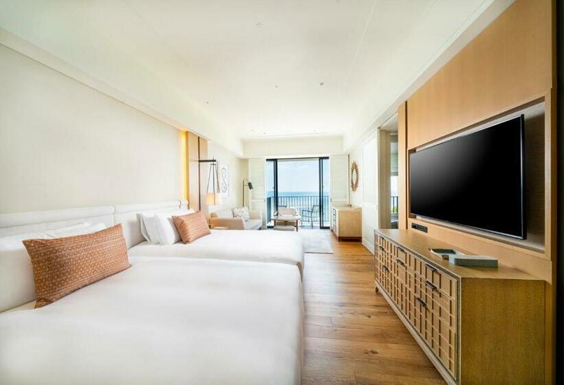 디럭스 룸 바다 전망, Halekulani Okinawa