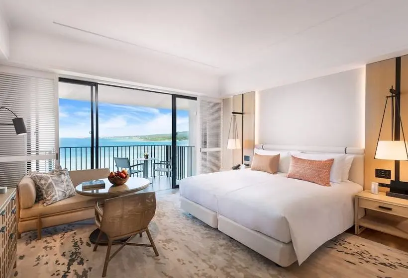 オーシャンビューのプレミアムルーム。, Halekulani Okinawa
