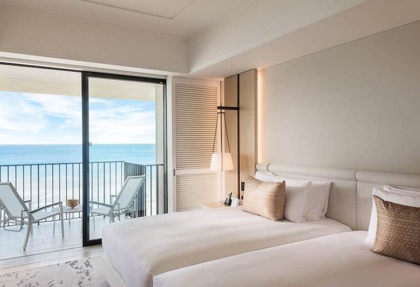 프리미엄 트리플 룸, Halekulani Okinawa