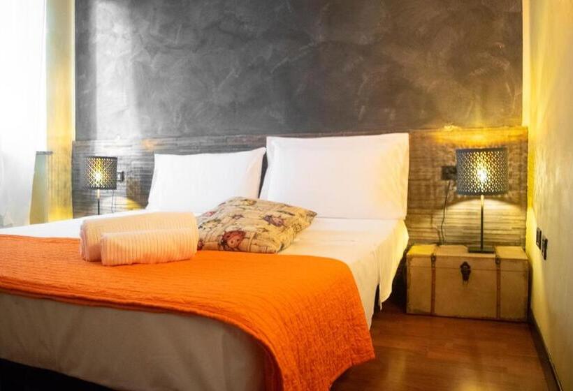 آپارتمان یک خوابه با دری مشترک که هال را جدا می کند., Marconi Rooms And Apartments