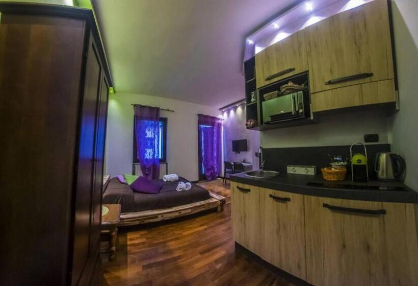 استودیو استاندارد با بالکن, Marconi Rooms And Apartments