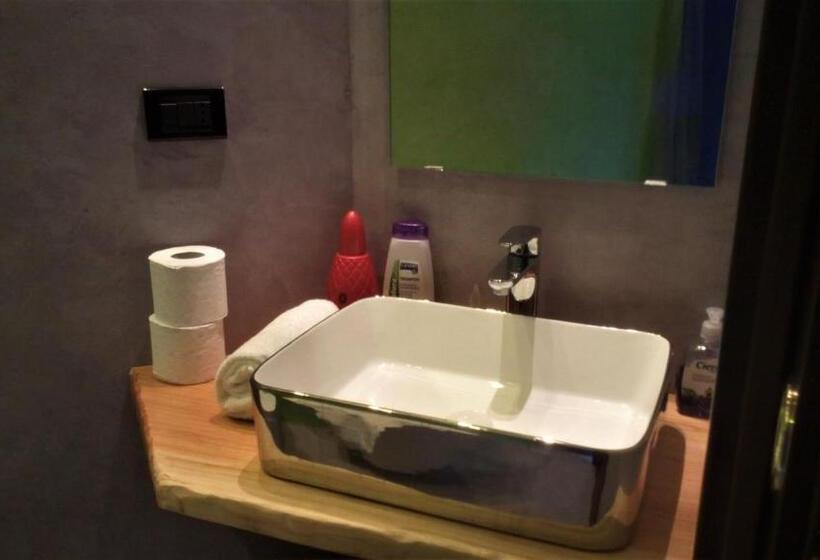 آپارتمان 2 خوابه با بالکن, Marconi Rooms And Apartments