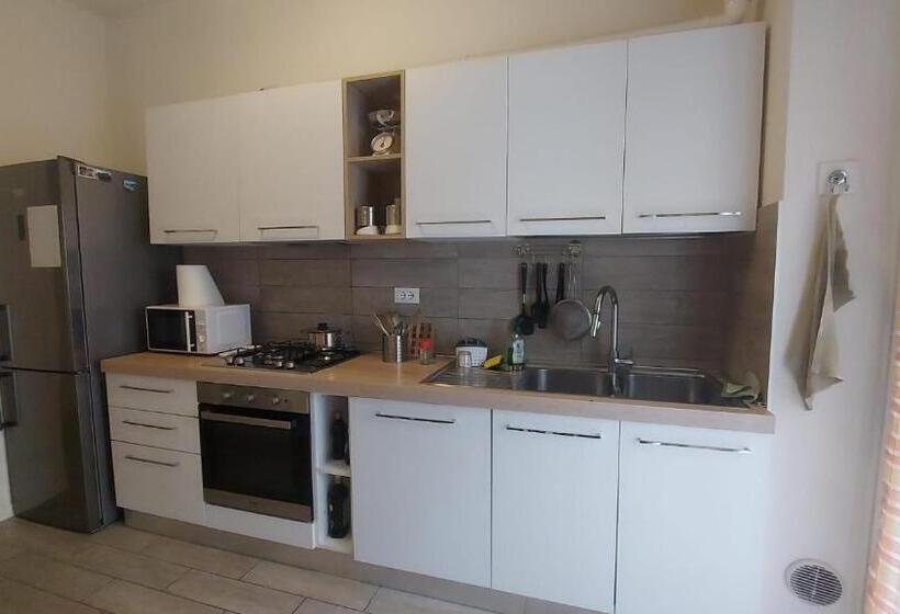 اتاق استاندارد, Marconi Rooms And Apartments