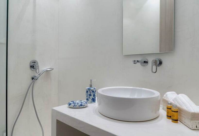 جناح جونيور, Porto Vecchio Luxury Suites