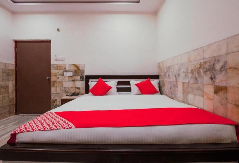 اتاق کلاسیک سه تخته, Super Hotel O Holiday Rani Gunj Opp Punjab National Bank