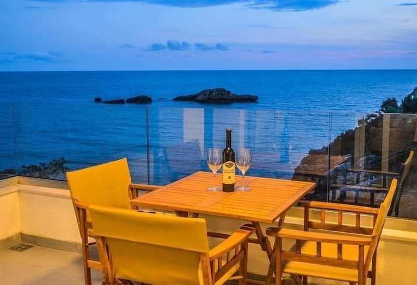 2 Bedroom Deluxe Apartment Sea View, Mediterraneo Liman
