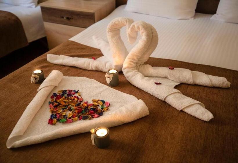 اتاق استاندارد سه نفره, Guest House Mk