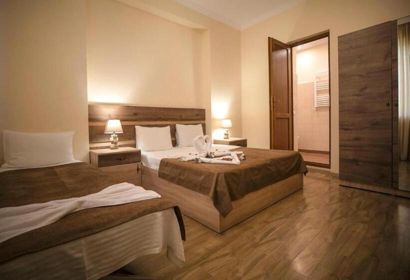 اتاق استاندارد چهار تخته, Guest House Mk