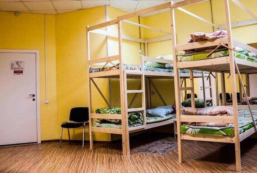 تختخواب در اتاق مشترک, Sleep&go Hostel