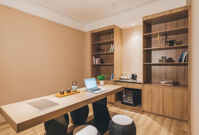 Suite, Atour Hotel Shanghai New International Expo Center Maglev Station