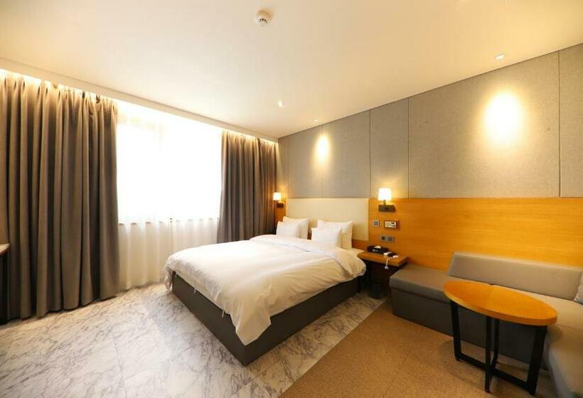 חדר דלוקס נוף לים, Brooks Business