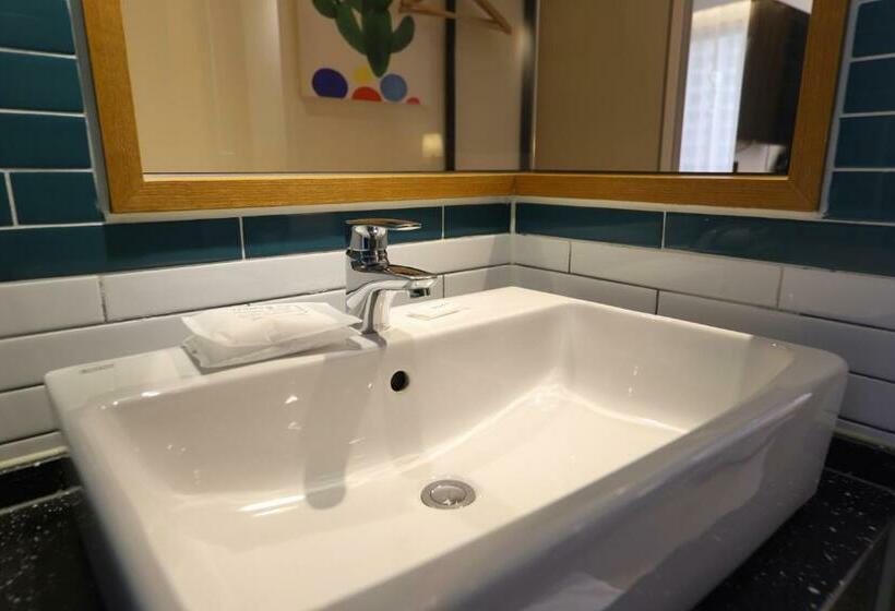 חדר דלוקס נוף לים, Brooks Business