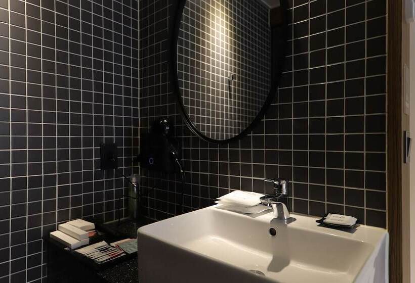 חדר סטנדרט, Brooks Business