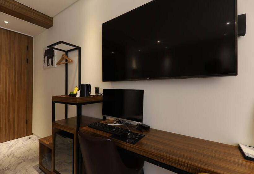 חדר סטנדרט, Brooks Business