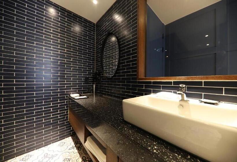 Deluxe Suite Sea View, Brooks Business
