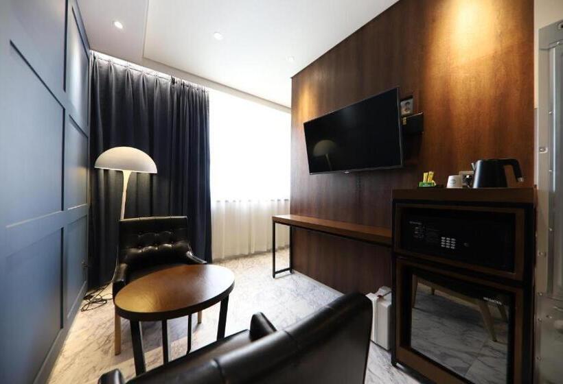 סוויטת דלוקס נוף לים, Brooks Business