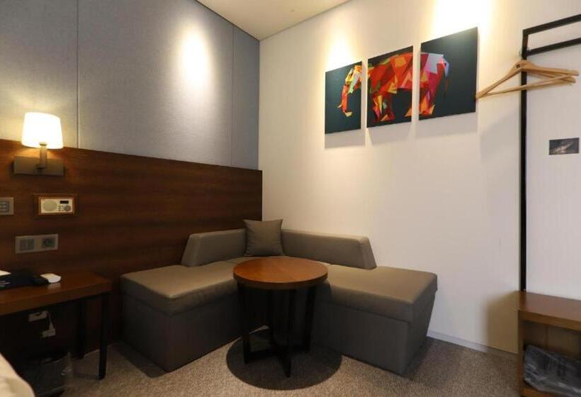 סוויטת דלוקס נוף לים, Brooks Business